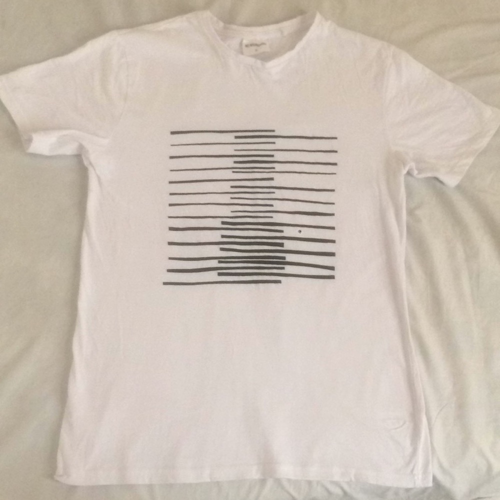 No boundaries tees short sleeves